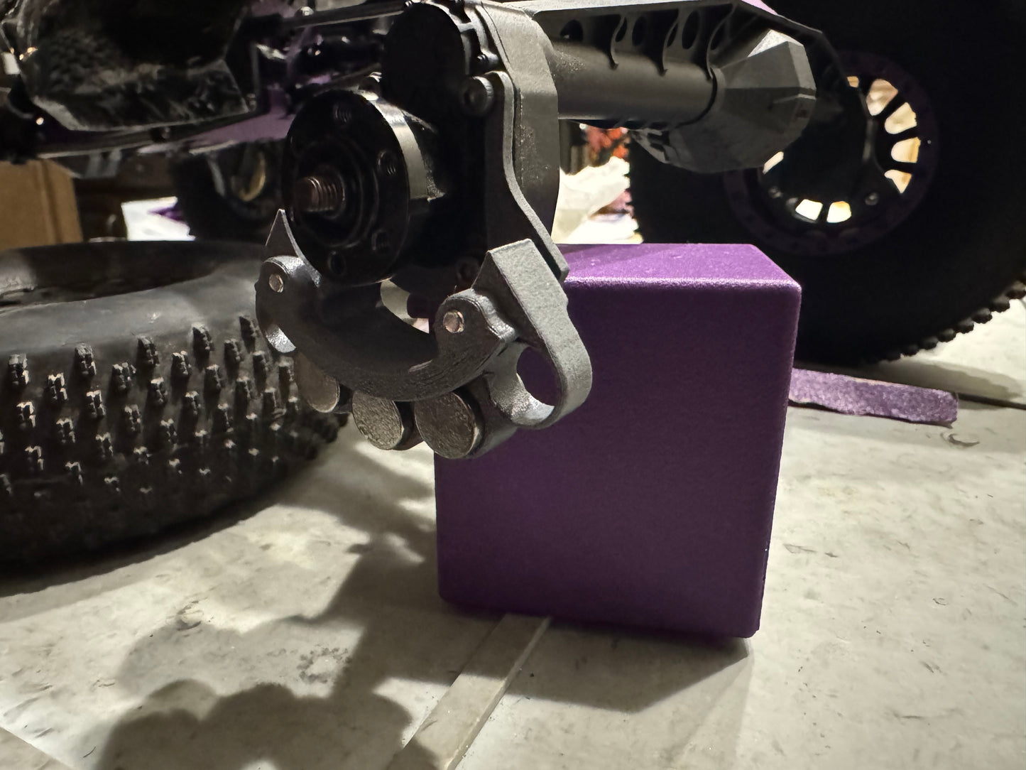 Capra rear weight hanger