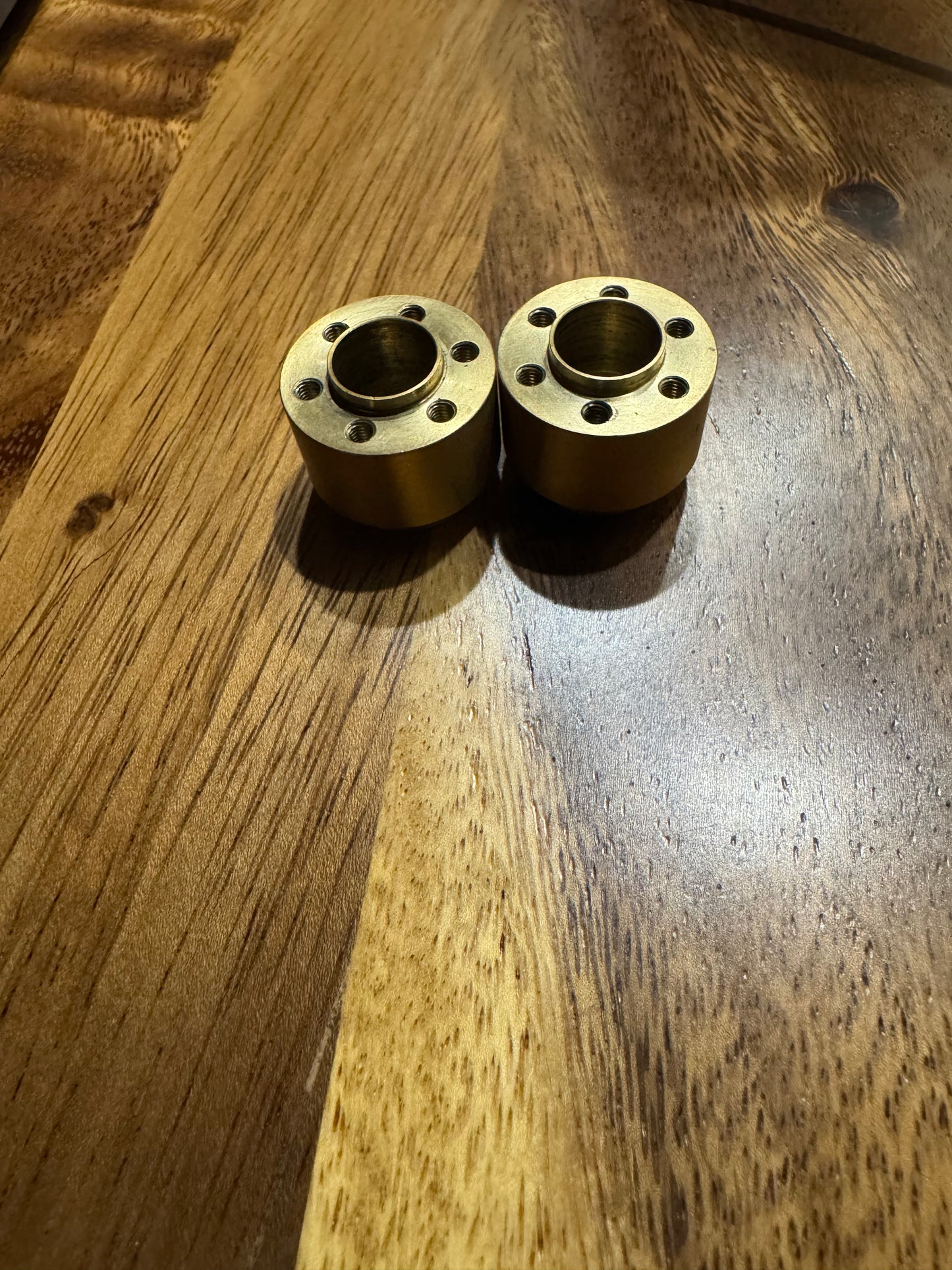 Dlux brass hubs