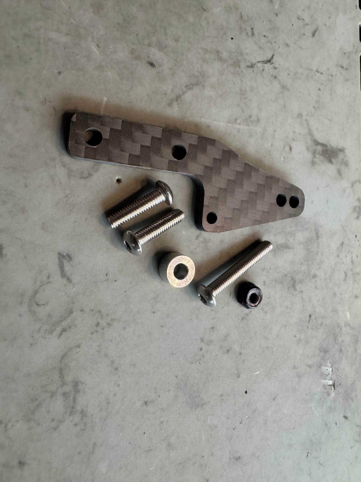Bully 2 low profile upper link mount