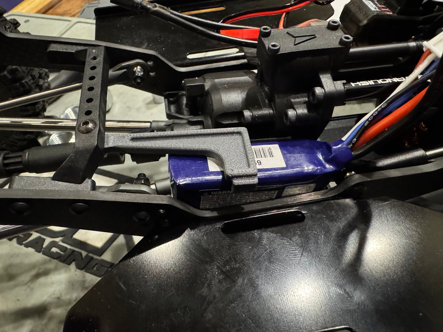 Small LCG battery mount